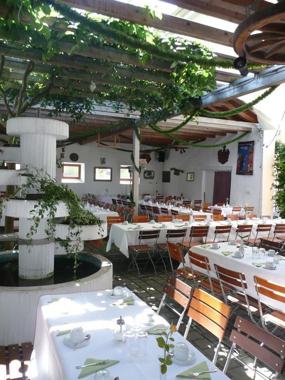 Stempfle'S Landgasthaus Zum Kreuz Unterschneidheim Exteriér fotografie